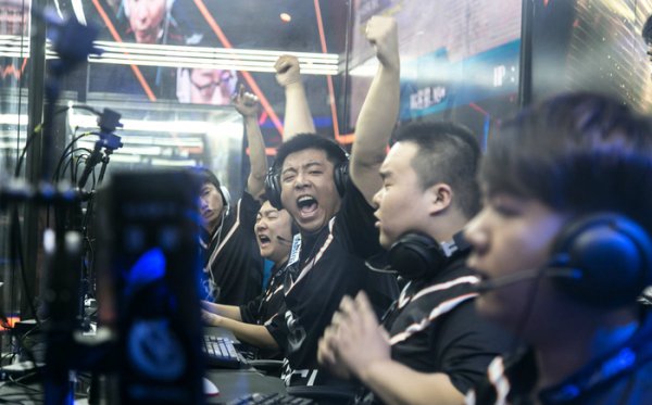 仅是传统豪 仅是传统豪